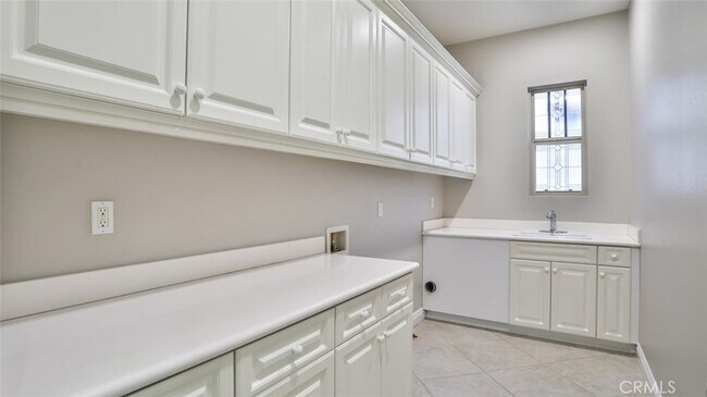 Building Photo - 8134 Sunset Rose Dr