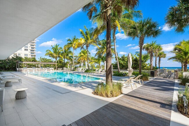 Building Photo - 730 N Ocean Blvd