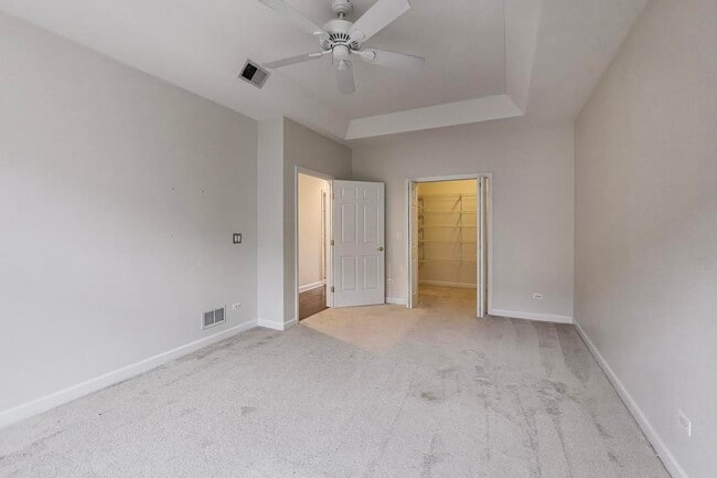 Building Photo - 816 W Hubbard St