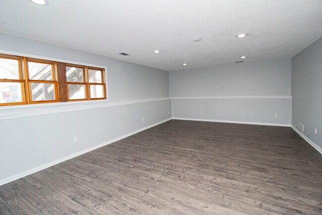 Building Photo - 7250 122nd Ave N