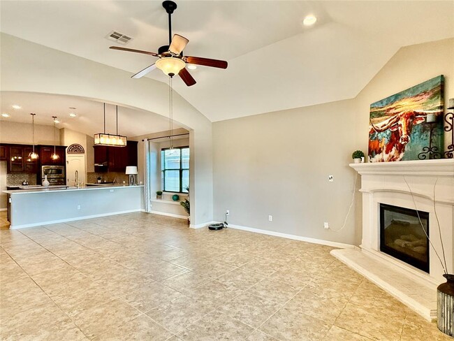 Building Photo - 14400 Senia Bend
