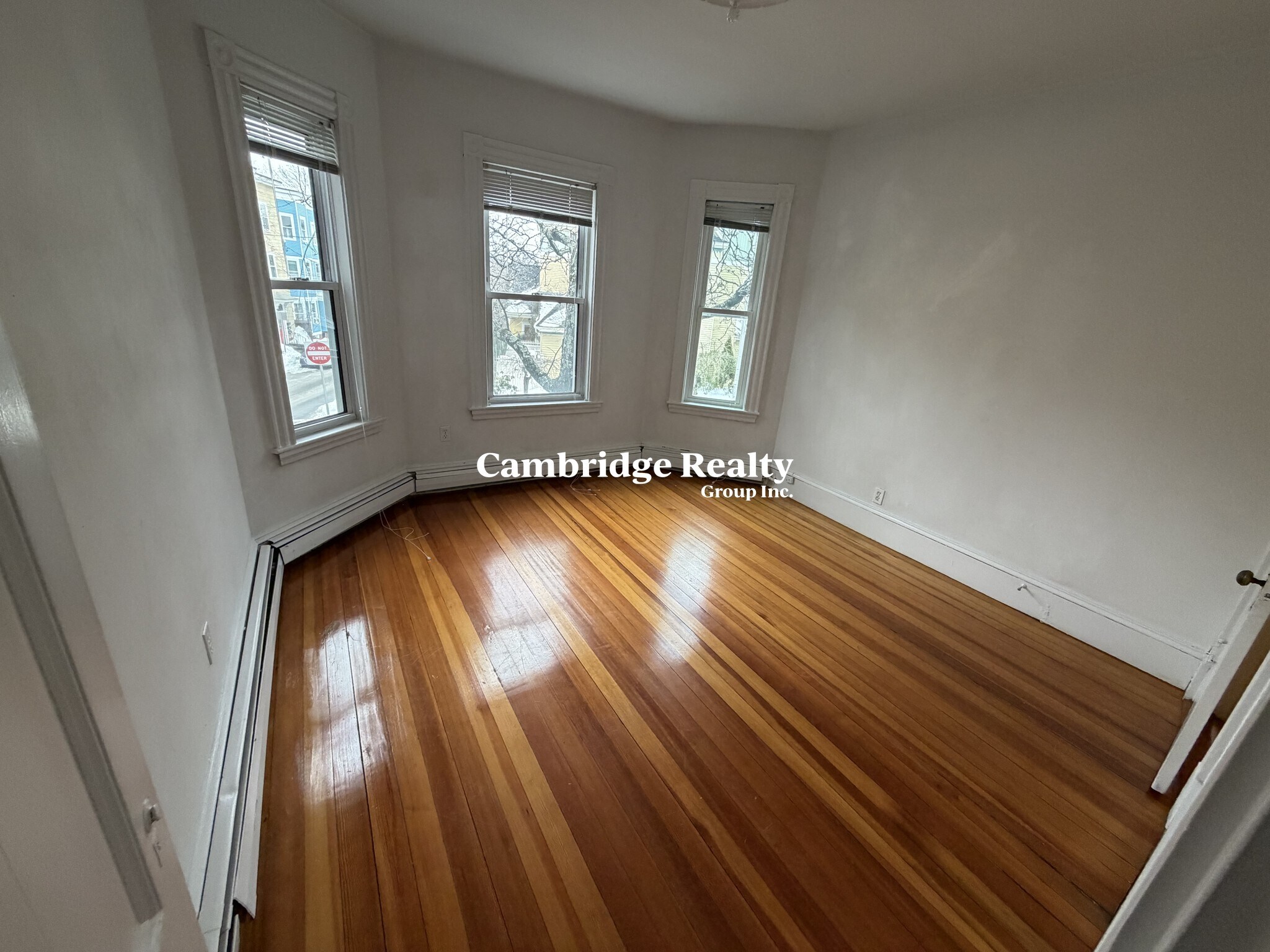 Building Photo - 88 Putnam Ave