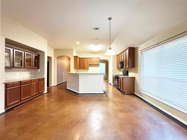 Building Photo - 724 Red Elm Ln