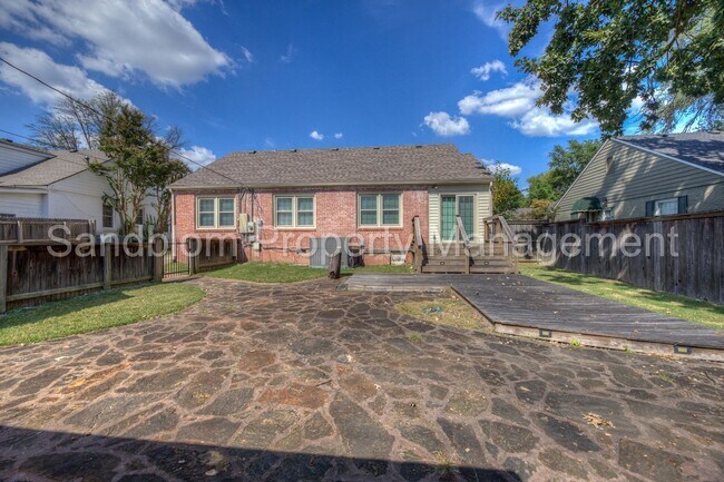 Building Photo - For Lease | Midtown Tulsa | Available Now!