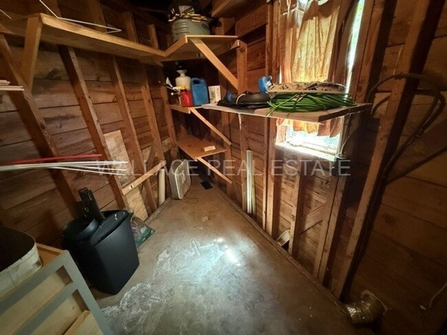 Building Photo - ADORABLE HOUSE IN SoKno WITH 3 BEDROOMS!!