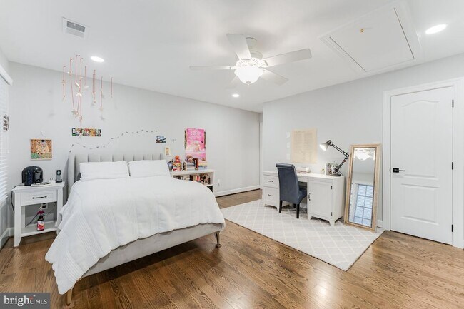 Building Photo - 7814 Crownhurst Ct