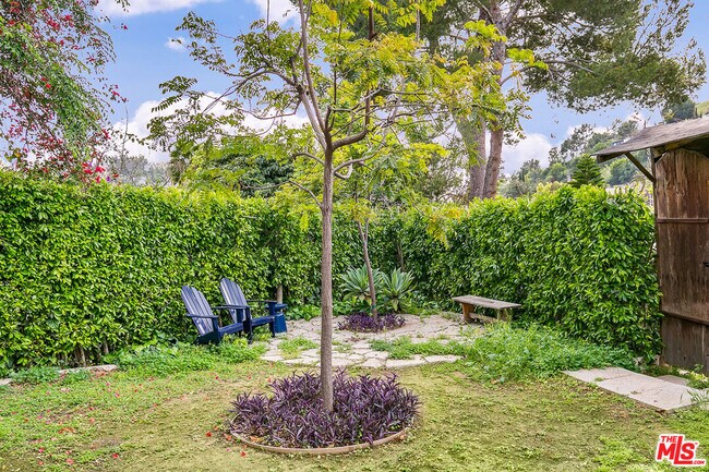 Building Photo - 2319 Meadow Valley Ter