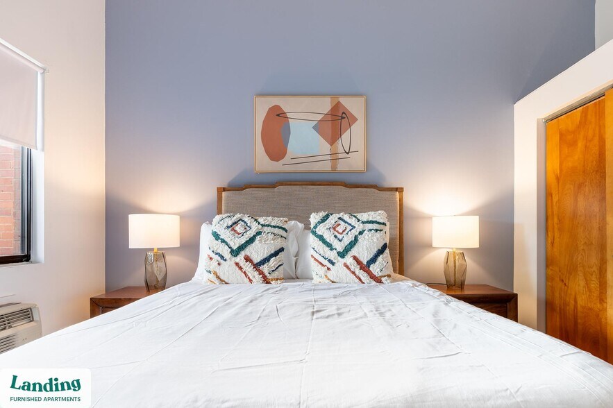 Building Photo - 45 Willow St