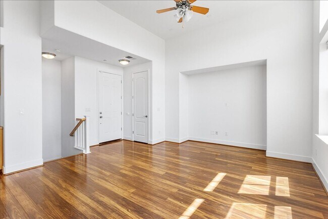 Building Photo - 6028 Old Quarry Loop