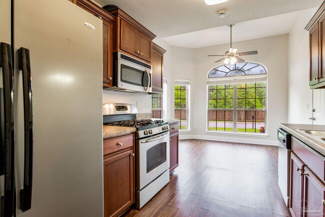 Building Photo - 1482 Towhee Canyon Dr