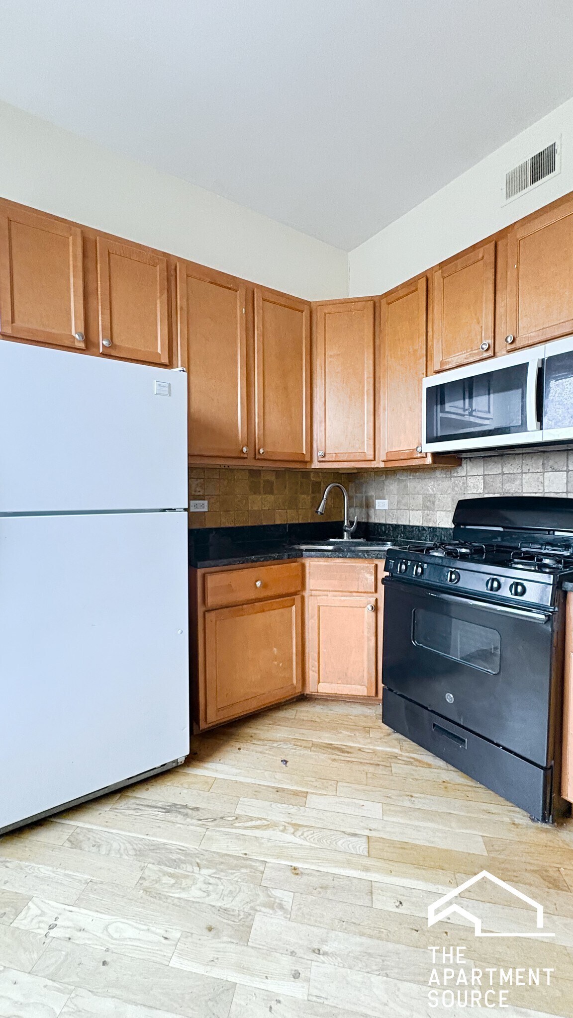 Building Photo - 1549 S Christiana Ave