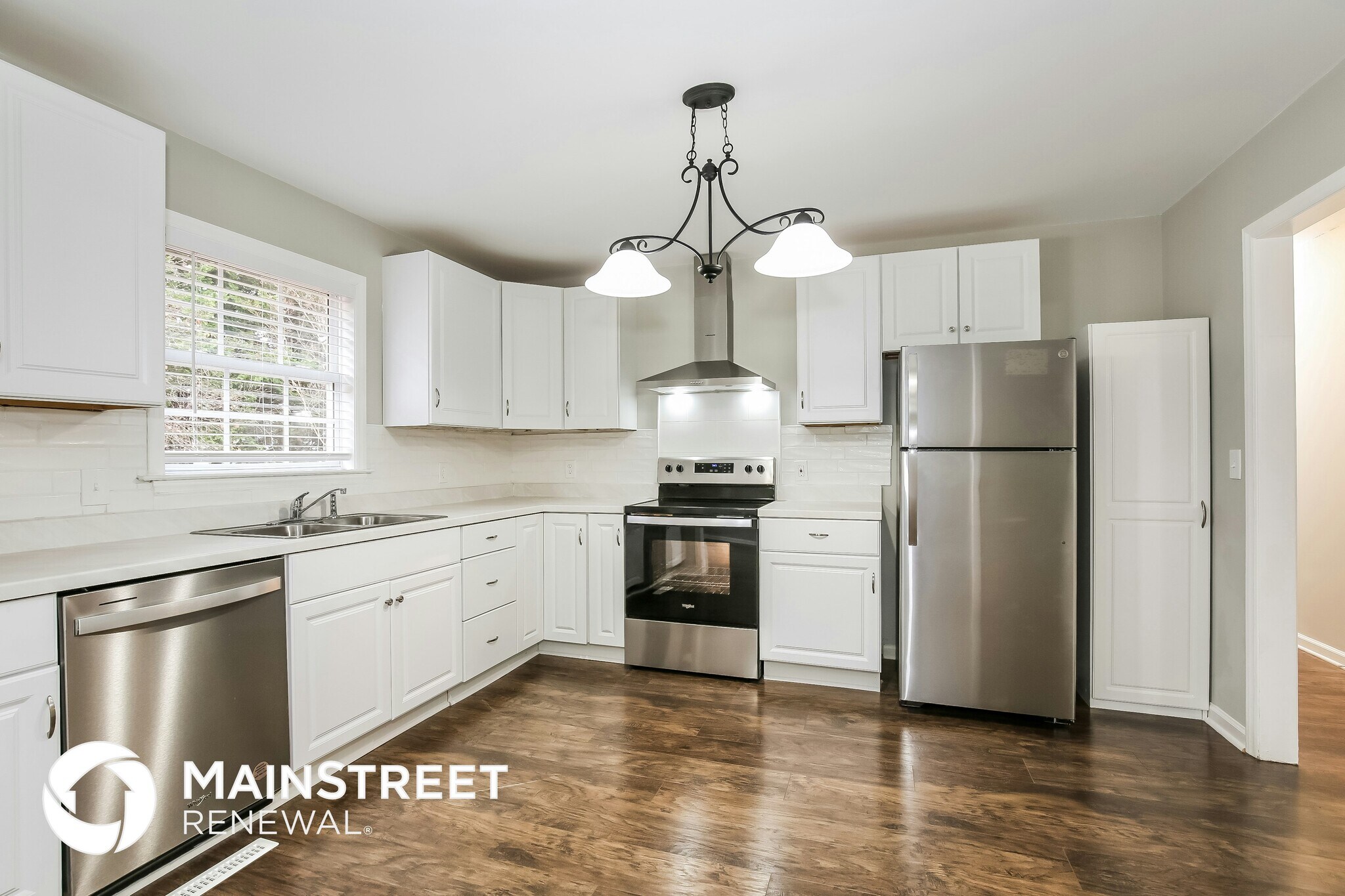 Building Photo - 440 Corbin St