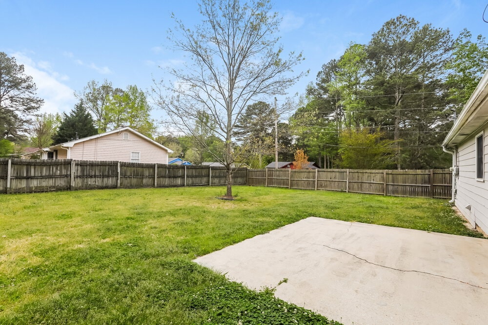 Building Photo - 3568 Fernbrook Dr