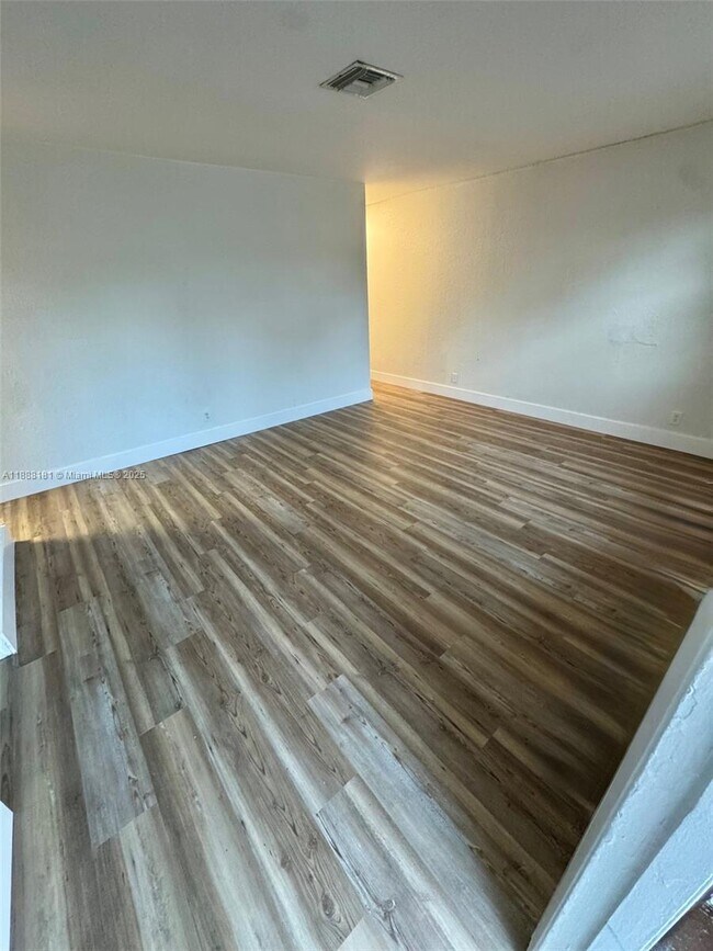 Building Photo - 7830 SW 10th St