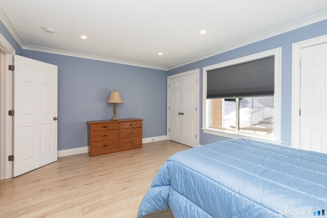 Building Photo - 13 Quincy Close