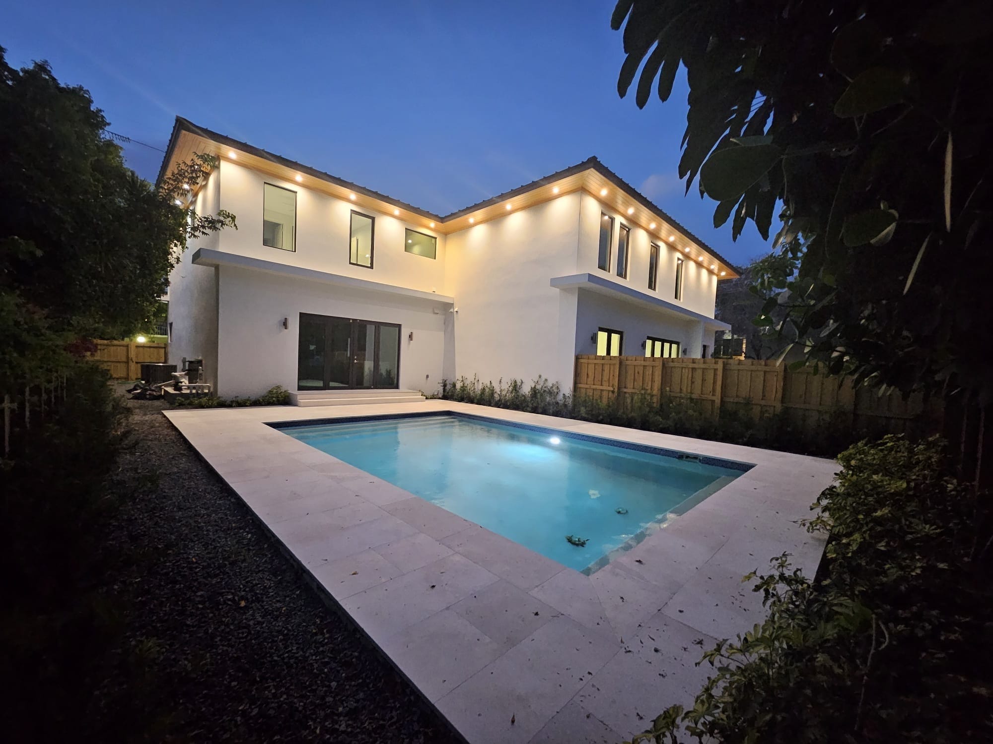 Building Photo - 6500 SW 84th St