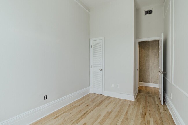 Building Photo - 465 Jersey Ave