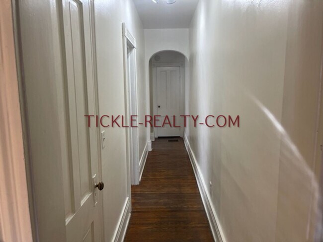Building Photo - 14 Rowley St