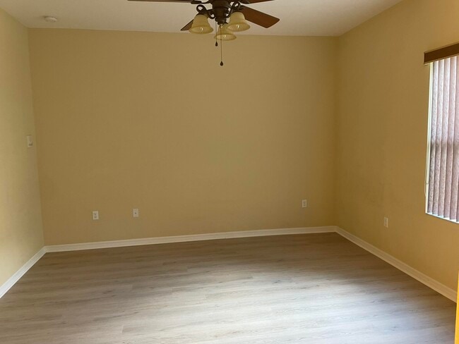 Building Photo - 5079 NW Fiddle Leaf Ct