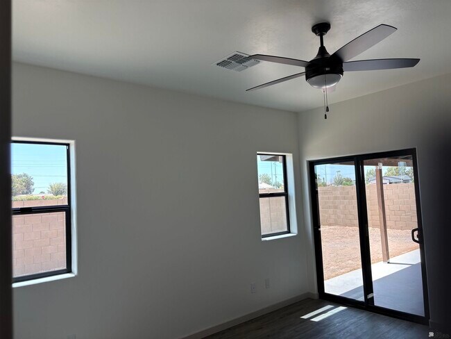 Building Photo - 4311 W 31st Pl