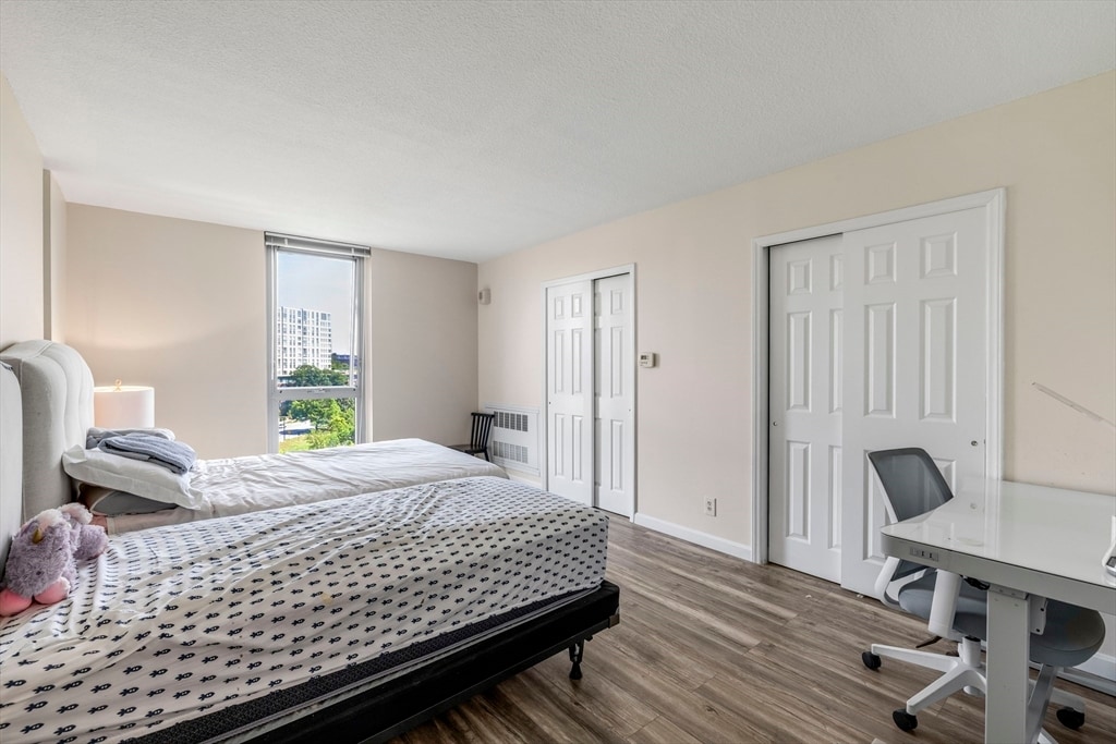 Building Photo - 99 Pond Ave