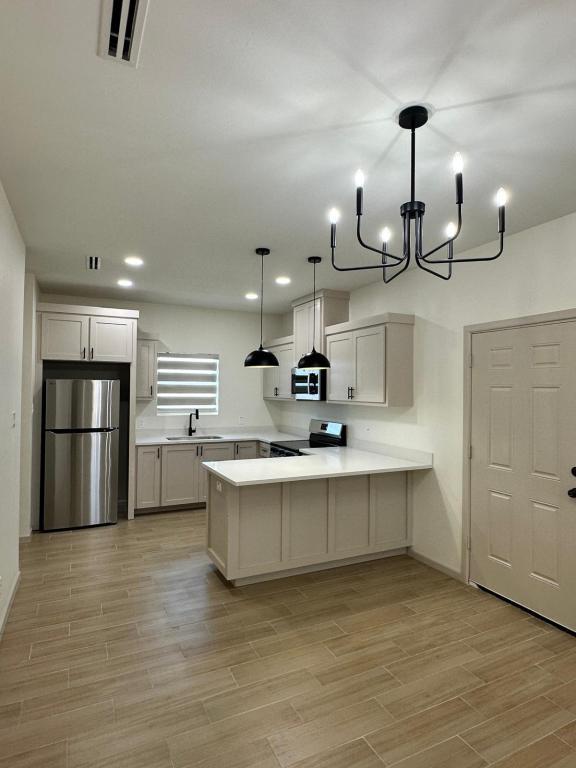 Building Photo - 2100 E San Andrea St