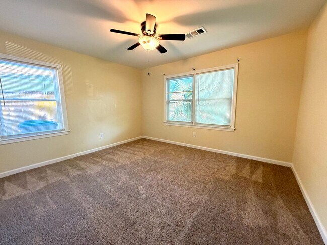 Building Photo - 639 Windermere Blvd