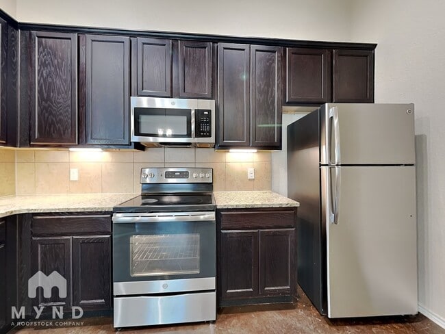 Building Photo - 226 Kaspar Way