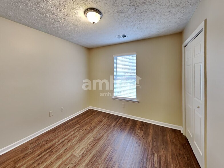 Building Photo - 201 Toulouse St