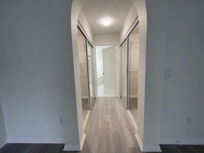 Building Photo - 22875 Barrister Dr