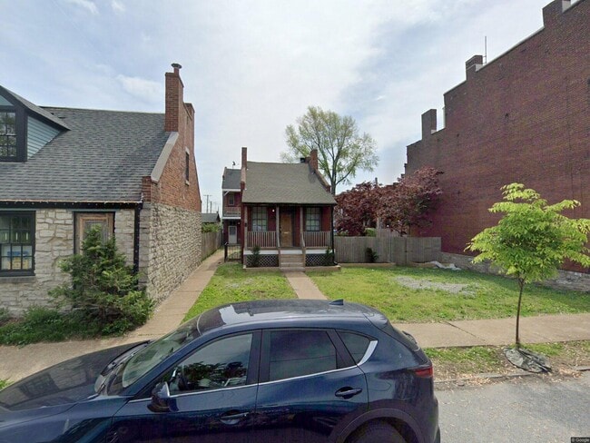 Building Photo - 2216 S 9th St