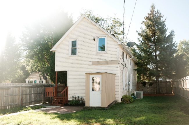 Building Photo - 321 Maryland Ave W