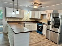 Building Photo - 1852 Hopkins Dr