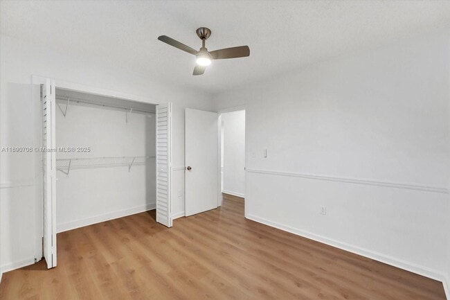 Building Photo - 4090 SW 69th Ave