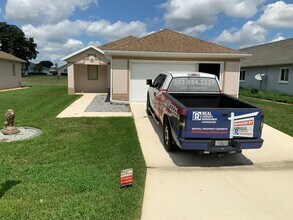Building Photo - Ocala Palms - Welcome Home - In a age restricted 55+, golf course community