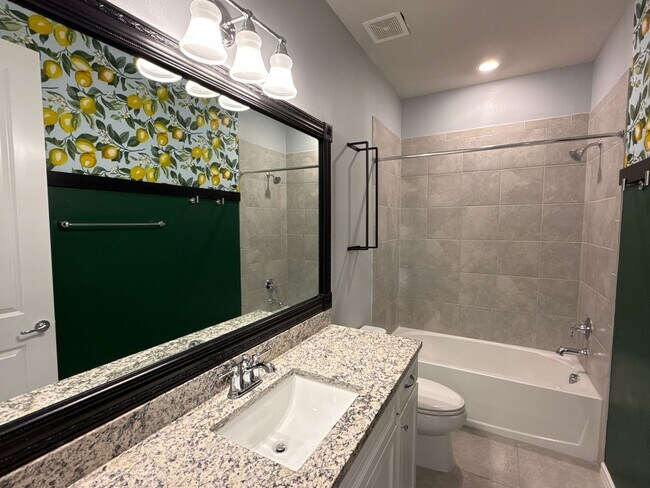 Building Photo - 12970 Brookside Moss Dr