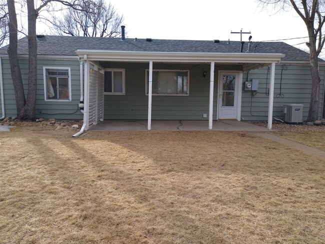 Building Photo - University Hills  Adorable 2 Bed 1 Bath Home with HUGE Fenced Yard, Central Air/Heat, Garage and ...
