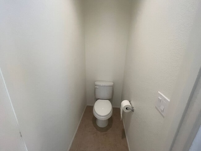 Building Photo - 2 Story-Single Family Home Located in Providence