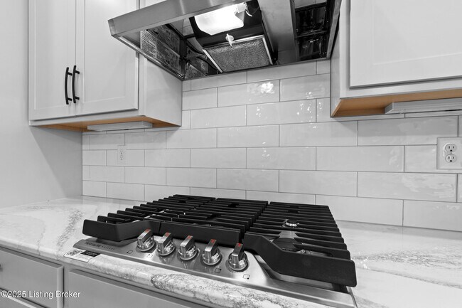 Building Photo - 5919 Ruby Fls Dr