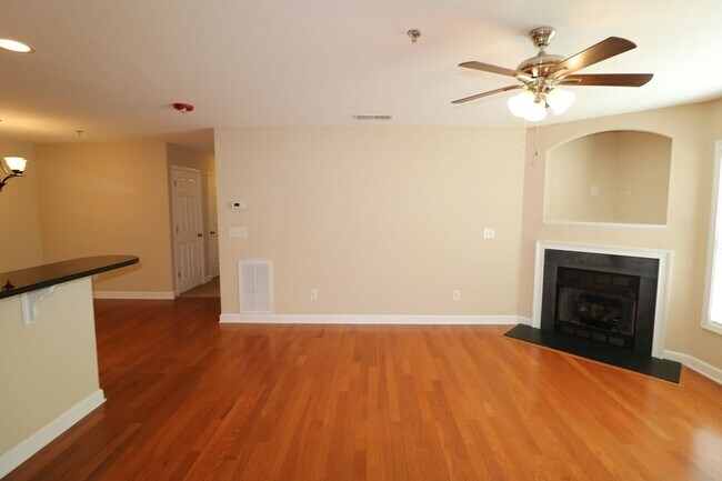 Building Photo - 4762 Tatton Park Dr