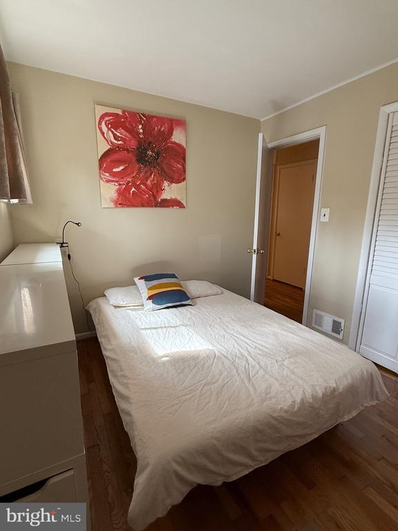 Building Photo - 407 Calvin Ln