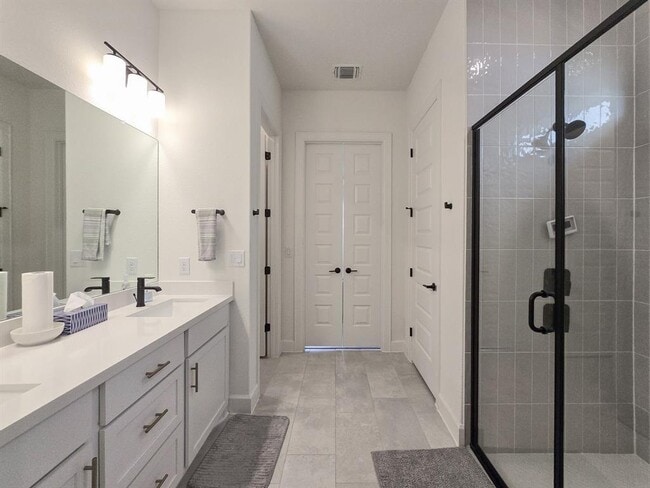 Building Photo - 4914 Seadrift Dr