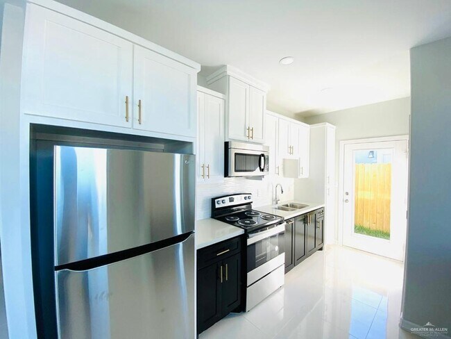 Building Photo - 209 W Rutherford Ave