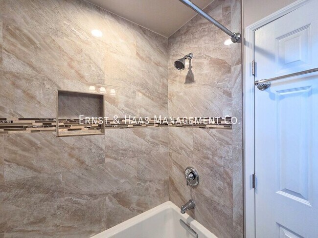 Building Photo - 8131 San Mateo Cir