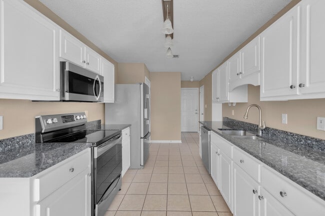 Building Photo - 722 Marsh Harbor Dr