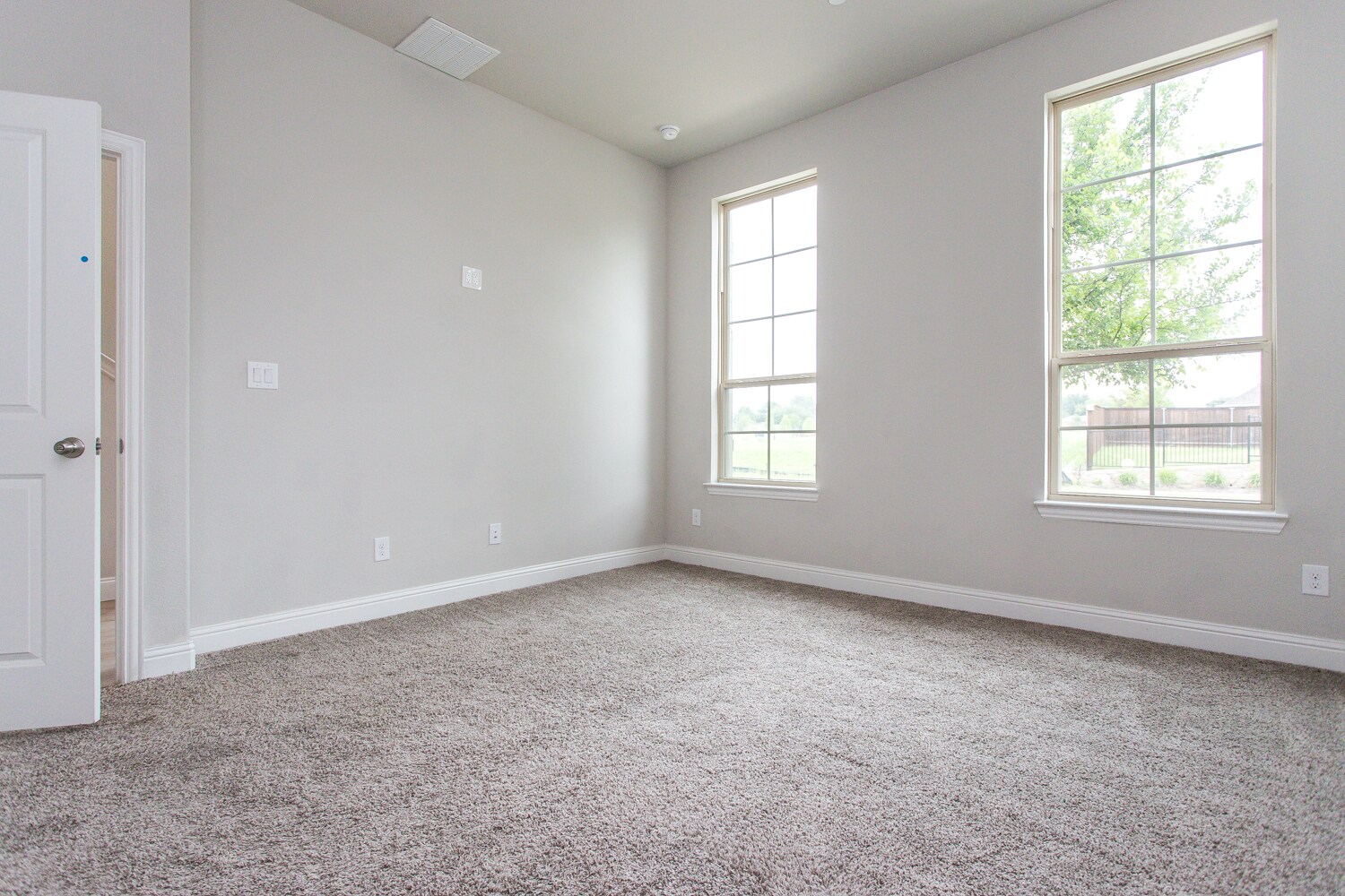 Building Photo - 7504 Palisades Dr