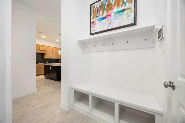 Building Photo - 9822 Starry Night Ln