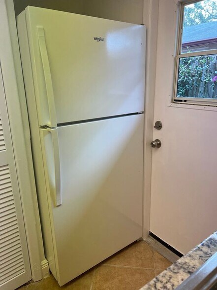 Building Photo - 710 Bayou Ave