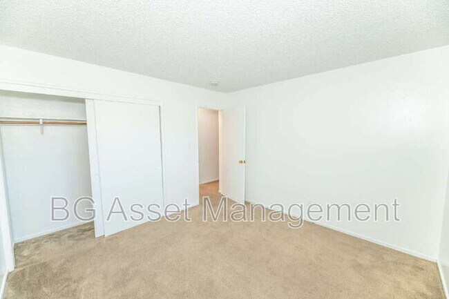 Building Photo - 1746 Kidder Ave