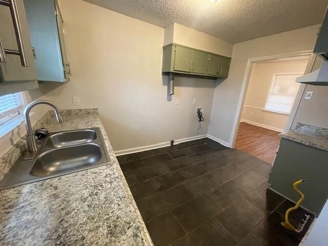 Building Photo - 1553 Paullus Ave